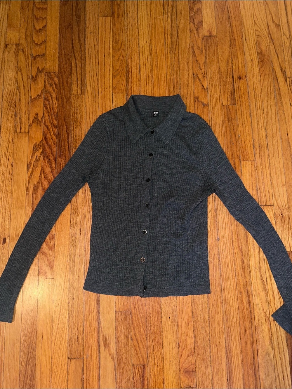 Uniqlo Charcoal Ribbed Button-Down Long Sleeve Top